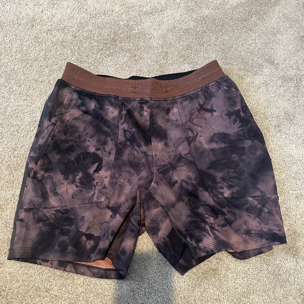 Lululemon - Textured Tech Linerless Short 7" - Limited Edition